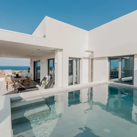 Moments Penthouse I Close To Everything Holiday home