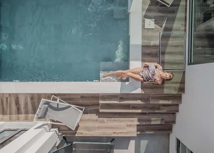 Moments Penthouse I Close To Everything * La Canea